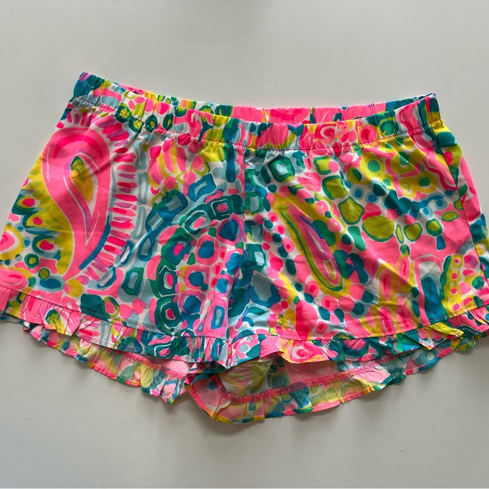 Lilly Pulitzer Kya Ruffle Shorts in Come Out of Your Shell print size Medium